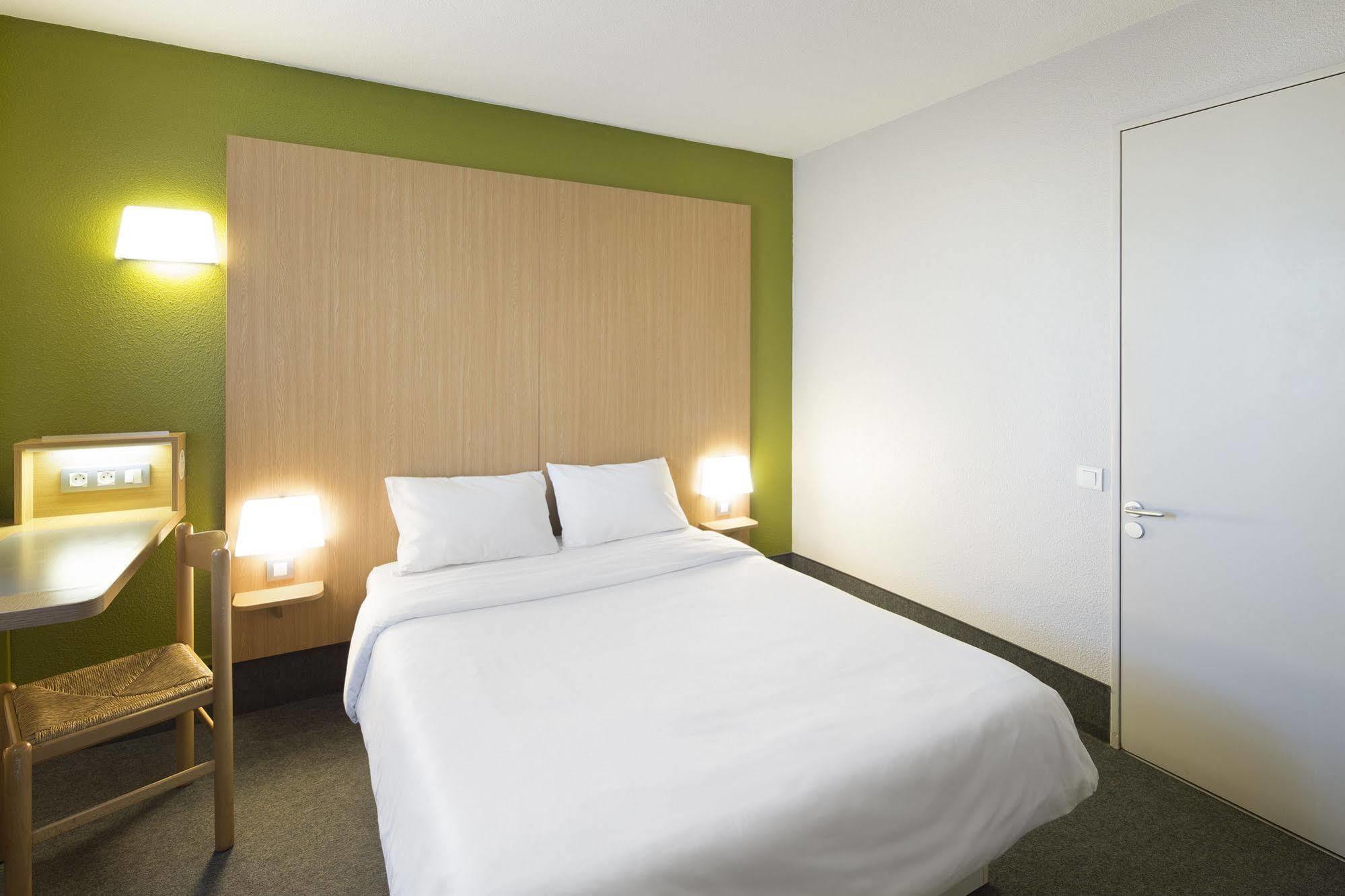 B&B Hotel Poitiers 3 Futuroscope Chasseneuil-du-Poitou Esterno foto