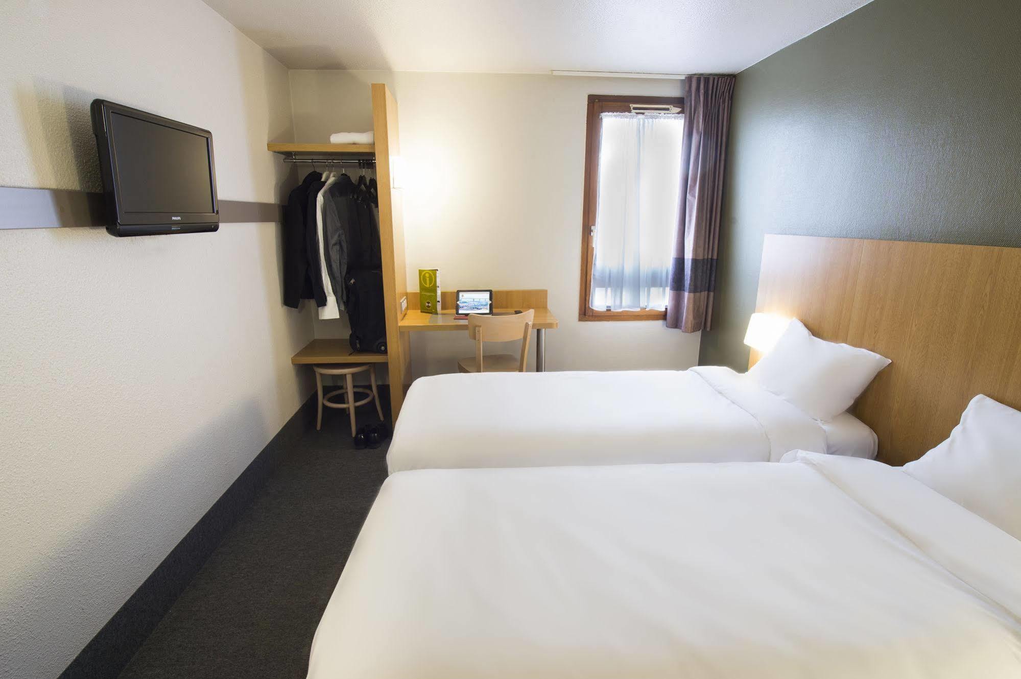 B&B Hotel Poitiers 3 Futuroscope Chasseneuil-du-Poitou Esterno foto